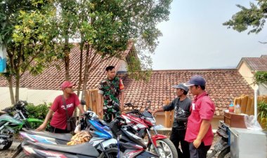 Babinsa Koramil 2208/Nyalindung Laksanakan Komsos Bersama Warga Desa Sukamaju