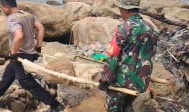 Babinsa Koramil 2207/Jampangtengah Bersama Warga Perbaiki Saluran Irigasi Rusak di Desa Padabeunghar