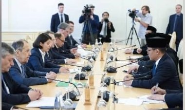 Jelang KTT, Presiden Rusia dan Indonesia Mantapkan Kerja Sama Strategis di Moskow