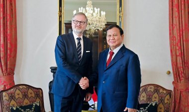 Presiden Prabowo Subianto Terima Kunjungan Perdana Menteri Republik Ceko di Praha