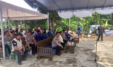 Babinsa Koramil 2201/Cisolok Hadiri Peletakan Batu Pertama Rumah Syukur Layak Huni di Desa Cisolok