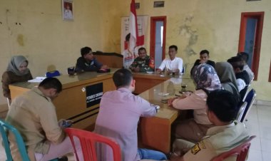 Babinsa Koramil 2204/Cikidang Hadiri Rapat RT/RW di Desa Cikiray