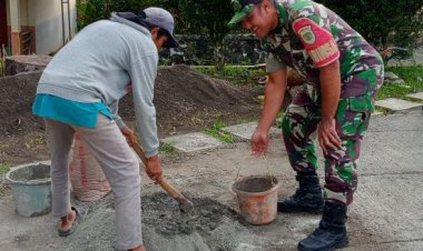 BABINSA KORAMIL 2204/CIKIDANG LAKSANAKAN BAKTI PEREHABAN MUSHOLA DI DESA CIKIRAY