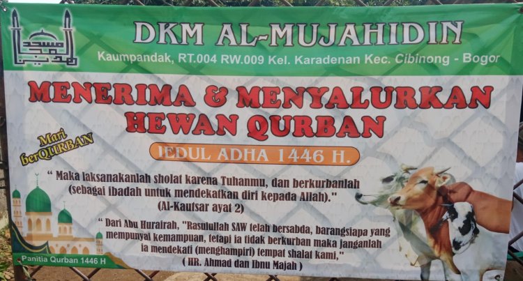Pelaksanaan Kurban Masjid Al-mujahidin karadenan