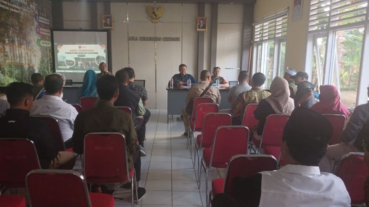 Babinsa Koramil 2204/Cikidang Hadiri Rapat Koordinasi PHBN/PHBI di Kecamatan Cikidang
