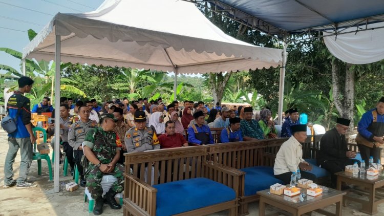 Babinsa Koramil 2201/Cisolok Hadiri Peletakan Batu Pertama Pembangunan Rumah Kemerdekaan Layak Huni Shidhiqiyyah