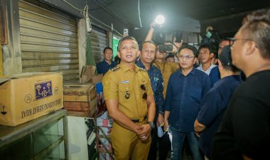 Solusi Sementara untuk Pedagang Pasar Kebon Kembang Pasca Kebakaran