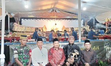 Pagelaran Wayang Kulit Semalam Tuntas Meriahkan Merti Desa Bogorejo