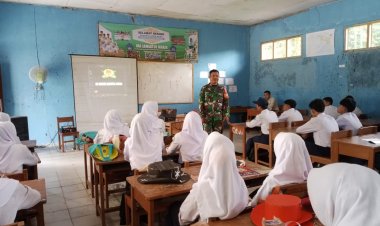 Babinsa Koramil 2210/Pabuaran Laksanakan Monitoring dan Wasbang di SMPN 1 Pabuaran