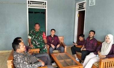 Babinsa Nangerang Laksanakan Komsos Bersama Aparatur Desa di Kantor Desa