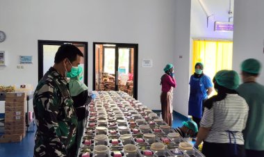 Pendampingan Penyaluran MBG oleh Babinsa Koramil 2203/Warungkiara