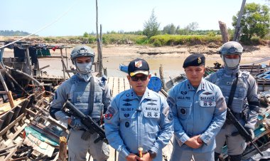 Bakamla RI Tertibkan 35 Ponton Tambang Pasir Timah Ilegal di Perairan Bangka Barat