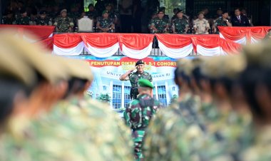 Sekjen Kemhan Pimpin Upacara Penutupan Diksarmil dan Penetapan Komcad Mahasiswa Unhan RI Cohort-6