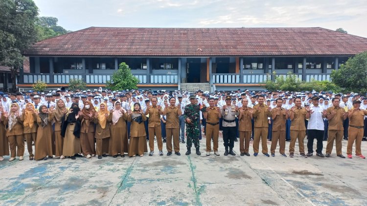 Danramil 2201/Cisolok Hadiri Pembukaan MPLS 2025 di SMAN 1 Cisolok