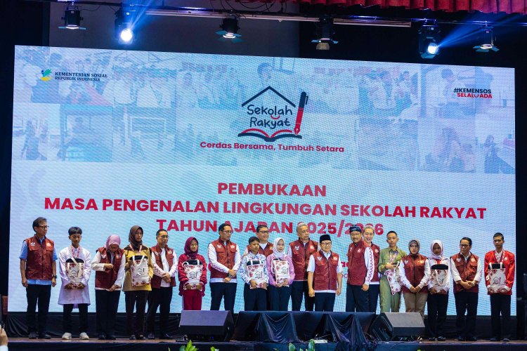Dedie Rachim Dampingi Menko PM Buka MPLS Sekolah Rakyat