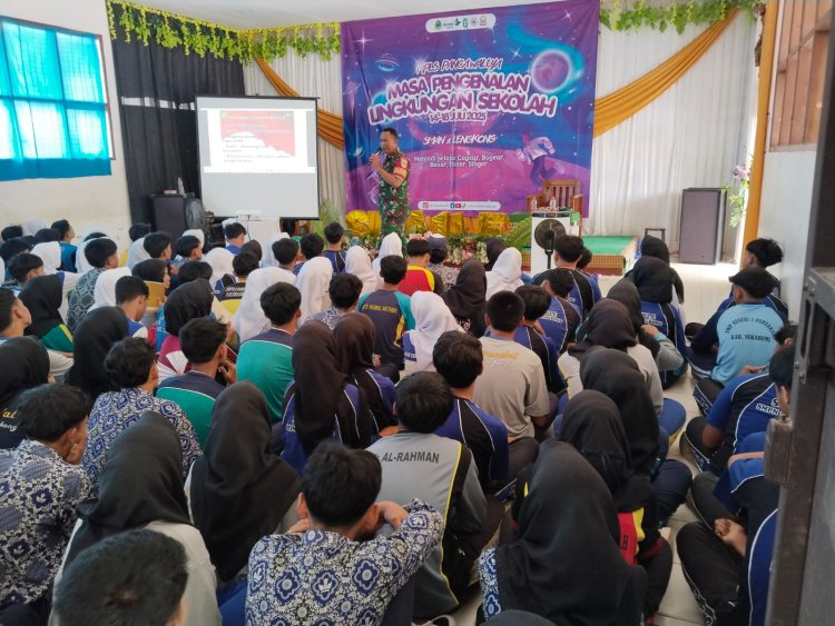 Danramil Bersama Anggota Koramil 2209/Lengkong Gelar Kegiatan MPLS Serentak di Sejumlah Sekolah