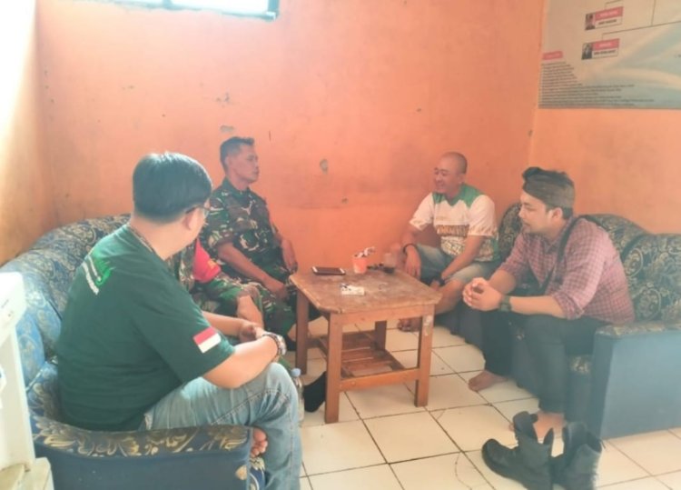 Babinsa Koramil 2211/Sagaranten Laksanakan Komsos dengan Warga Desa Mekartanjung