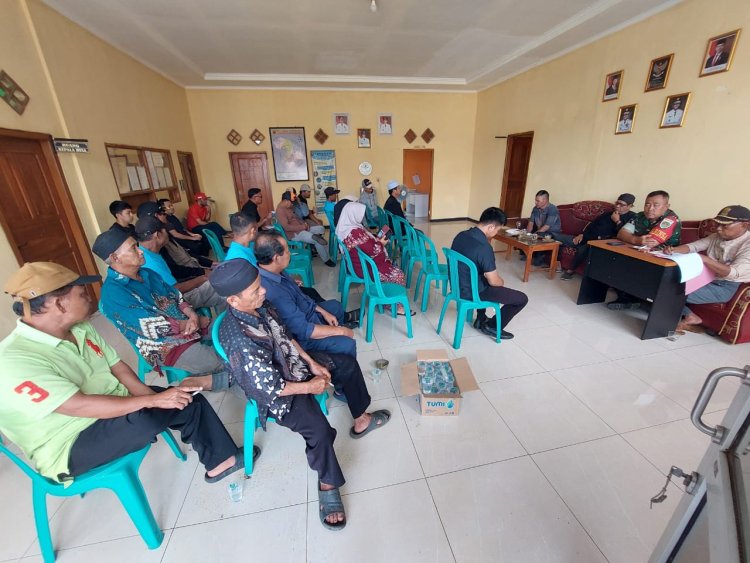 Babinsa Koramil 2215/Ciemas Hadiri Rapat Koordinasi Penyaluran BPMT Beras di Desa Tamanjaya