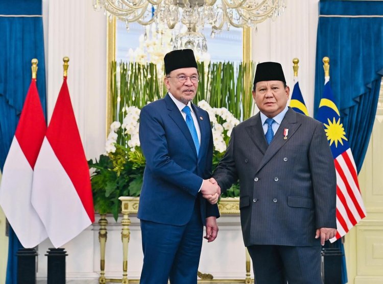 Hangat dan Bersahabat, Presiden Prabowo Sambut Kunjungan PM Malaysia Anwar Ibrahim di Istana Merdeka Jakarta