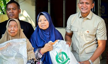 Jenal Mutaqin Cek Penyaluran Bantuan Beras Bulog di Kelurahan Katulampa