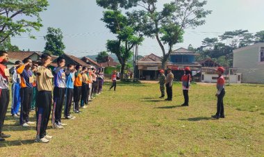 Babinsa Koramil 2213/Jampangkulon Dampingi Pelatihan Paskibraka