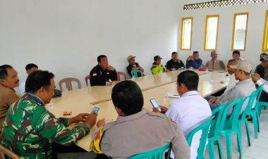 Babinsa Koramil 2210/Pabuaran Hadiri Rapat Koordinasi Persiapan HUT RI ke-80 di Desa Bantarsari