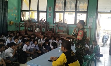 Babinsa Koramil 2206/Parakansalak Berikan Wawasan Kebangsaan dalam Kegiatan Sepmi Madrasah Aliyah Syarikat Islam