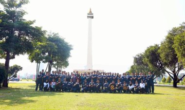 Biro Infohan Gelar Olahraga Bersama dan Beri Penghargaan Pegawai Terbaik Triwulan II 2025