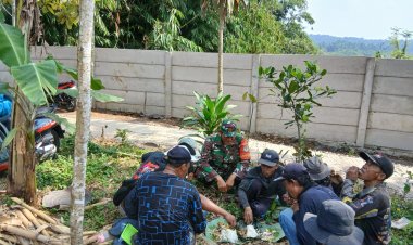 Babinsa Koramil 2204/Cikidang Jalin Komsos dengan Warga Desa Cikarae Thoyibah