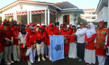 Lepas Peserta Jalan Sehat POW Kota Bogor, Ini Pesan Denny Mulyadi