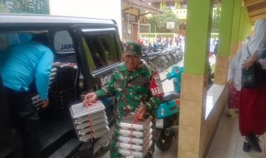 Babinsa Koramil 2206/Parakansalak Dampingi Pendistribusian Makanan Bergizi Gratis di SDN 1 Parakansalak