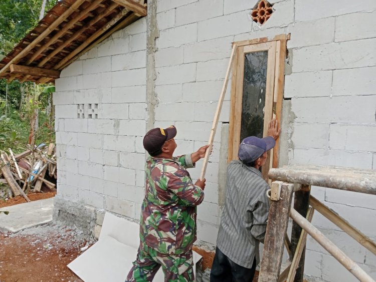 Satgas TMMD Ke-125 Lanjutkan Pembangunan Rutilahu di Desa Langkapjaya