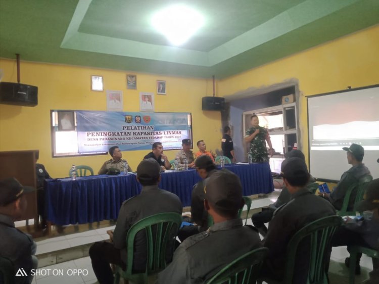 Babinsa Koramil 2211/Sagaranten Hadiri Pelatihan Kapasitas Linmas di Desa Padasenang