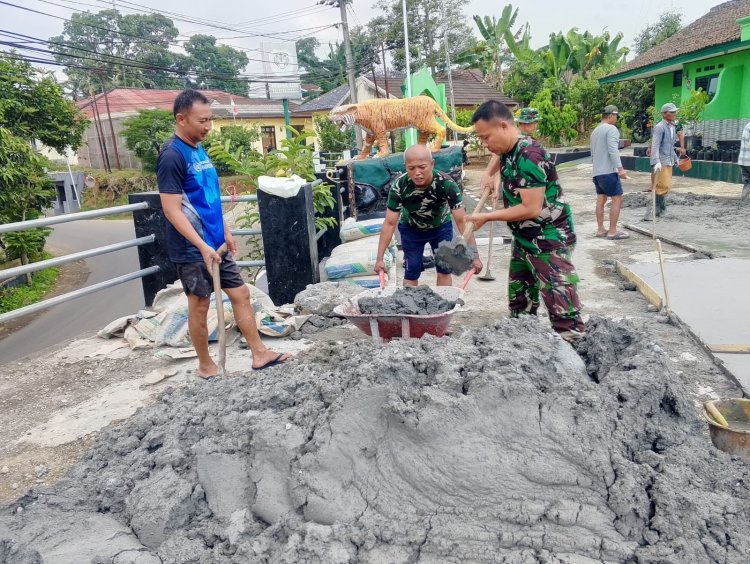 Karya Bhakti Pembenahan Pangkalan oleh Koramil 2205/Kalapanunggal