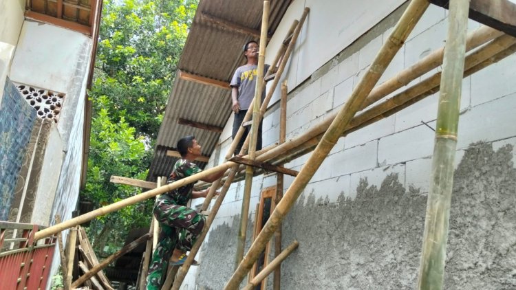 Satgas TMMD Ke-125 Tancap Gas! Rumah Layak untuk Bapak Kusnadi Hampir Rampung