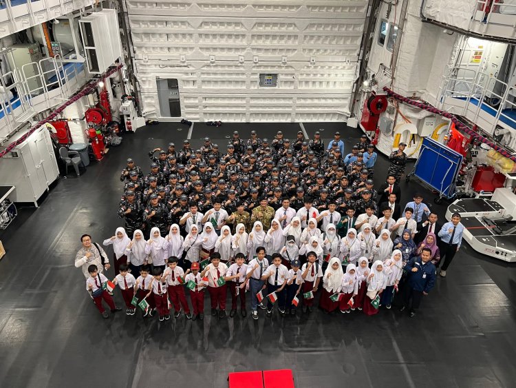 Dari Italia Ke Indonesia, KRI Brawijaya-320 Singgah di Jeddah