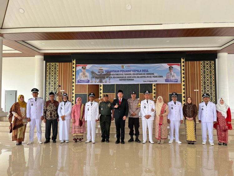 Bupati Resmi Lantik Enam Penjabat Kepala Desa di Pesawaran, Fokuskan Konsolidasi dan Penyelesaian Masalah Desa