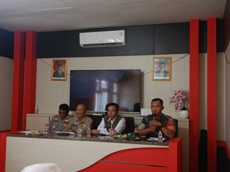 Danramil 2201/Cisolok Bersama Forkopincam Gelar Lokakarya Triwulan III Puskesmas Cisolok