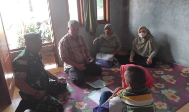 Babinsa Koramil 2208/Nyalindung Laksanakan Komsos dengan Aparatur Desa Buniwangi