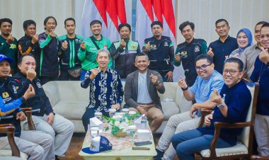 Kumpul dengan Komunitas Ojol, Dedie–Jenal Bahas Banyak Hal