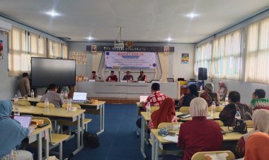 Anggota Koramil 2206/Parakansalak Berikan Materi Ketahanan Sekolah di SMAN 1 Parakansalak