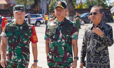 Panglima TNI Dampingi Presiden Prabowo Tinjau Lokasi Pasca Banjir di Bali