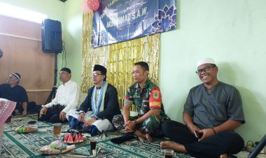 Babinsa Koramil 2205/Kalapanunggal Hadiri Peringatan Maulid Nabi Muhammad SAW