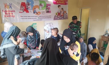 Babinsa Koramil 2201/Cisolok Dampingi Kegiatan Posyandu di Desa Sirnarasa