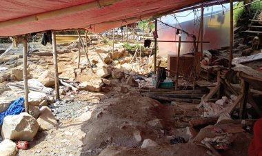 TAMBANG ILEGAL DILOKASI.PONDOK TILU KAMPUNG CIKERESEK, DESA KERTA JAYA, SIMPENAN SUKABUMI: Ancaman bagi Keselamatan dan Lingkungan