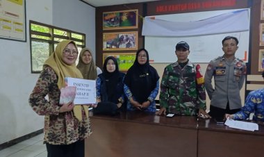 Babinsa Koramil 2213/Jampang Kulon Desa Sukamanah Hadiri Penyaluran Insentif Kader Posyandu