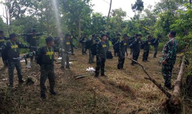 Babinsa Koramil 2204/Cikidang Laksanakan Pembinaan Linmas