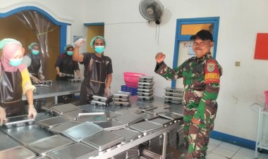 Babinsa Koramil 2210/Pabuaran Dampingi Penyaluran Makan Gizi Gratis di Sekolah