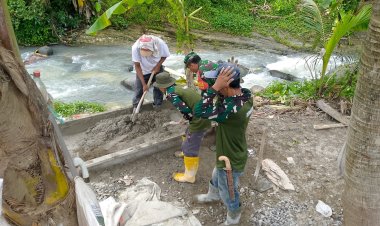 Babinsa Koramil 2201/Cisolok Dampingi Tim Survei Sumber Air Bersih di Desa Wanajaya