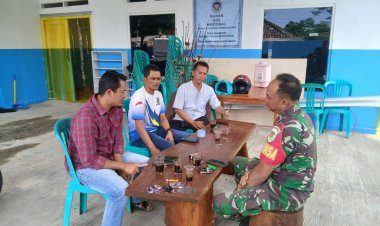 Babinsa Koramil 2205/Klapanunggal Laksanakan Komsos Bersama Ketua Yayasan MBG